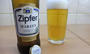 Gdzie kupić piwo Zipfer? Sprawdź najlepsze opcje i ceny