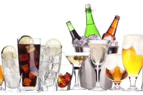 Ile kalorii ma 500 ml piwa? Zaskakujące różnice w kaloryczności