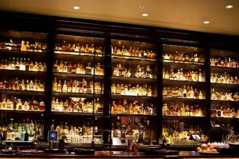 Najlepsza whisky - odkryj wyjątkowe smaki i niezapomniane doznania