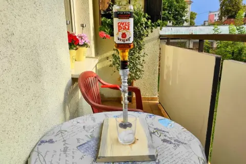 Jak zrobić nalewak do whisky, aby precyzyjnie odmierzać alkohol