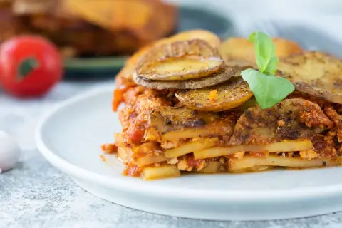 Smaczna zapiekanka z tofu - prosty przepis na wegańskie danie